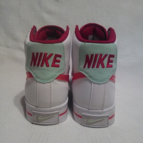 💕NWOB Nike 354697-123 "Rare"Sweet Classic Hi Tops - Picture 5 of 7